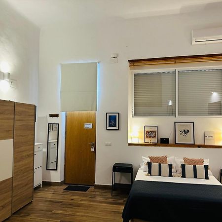 Loft doble altura monoambiente nuevo en Alicante centro Exterior foto