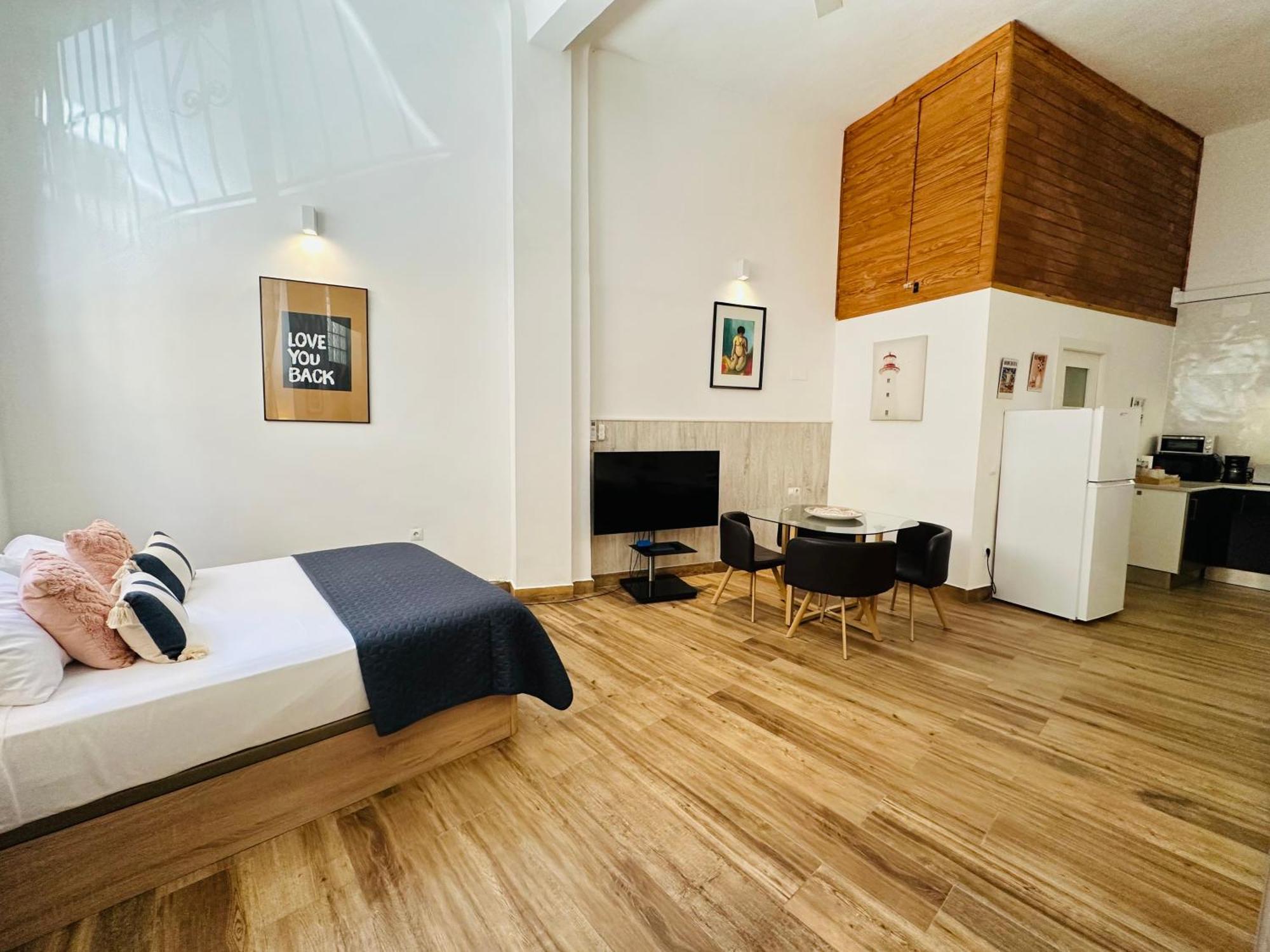Loft doble altura monoambiente nuevo en Alicante centro Exterior foto