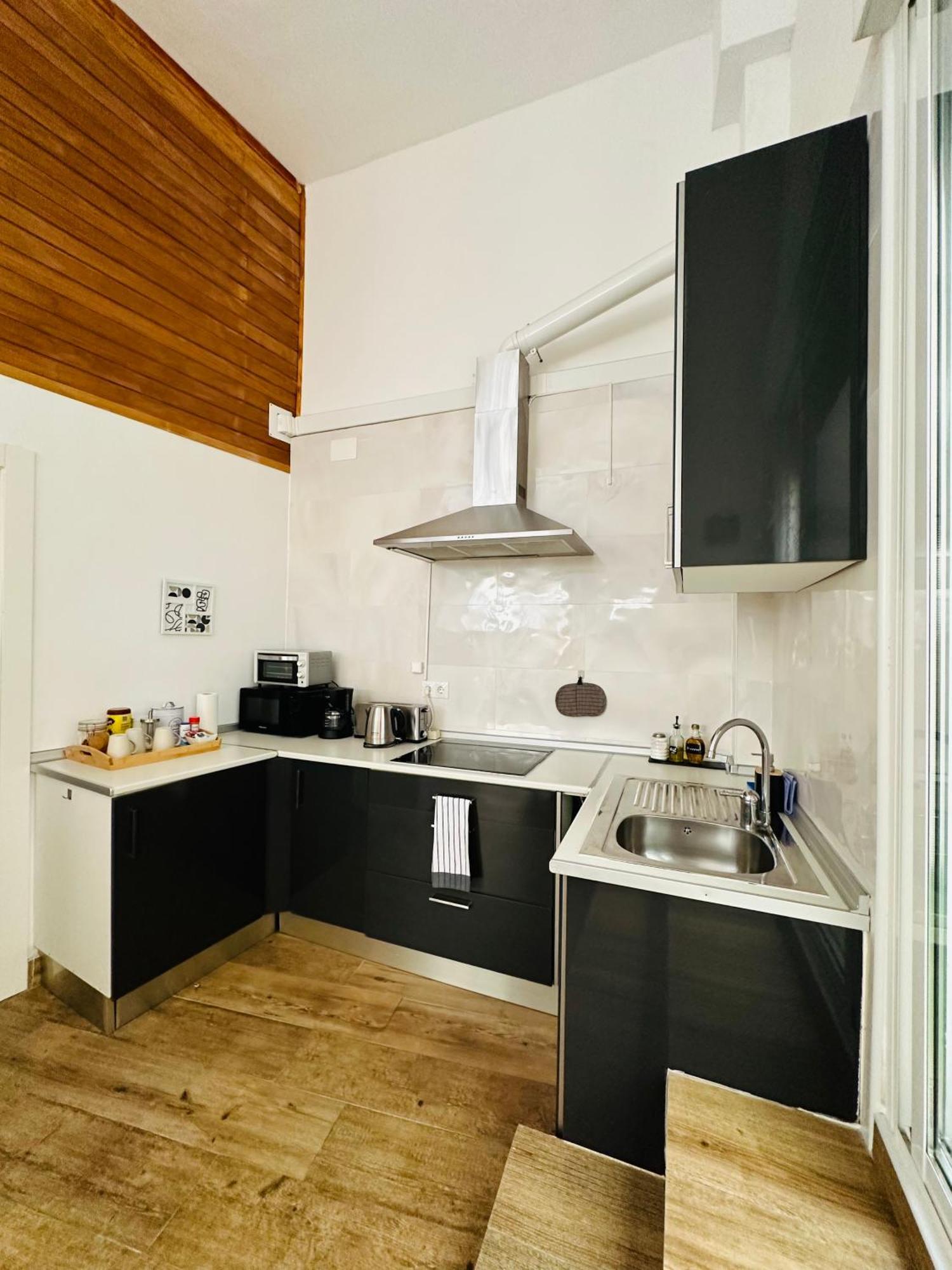 Loft doble altura monoambiente nuevo en Alicante centro Exterior foto